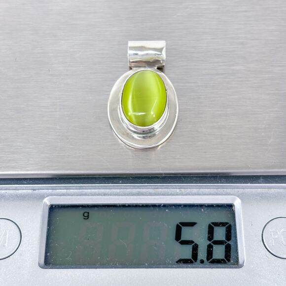 Vintage Sterling Silver & Green Cat's Eye Glass Cabochon Pendant | ATI Mexico - Picture 6 of 7